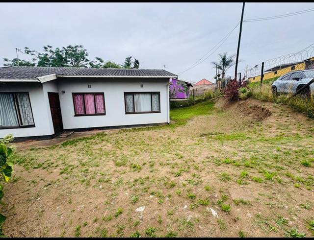 3 BEDROOM HOUSE FOR SALE IN KWAMASHU